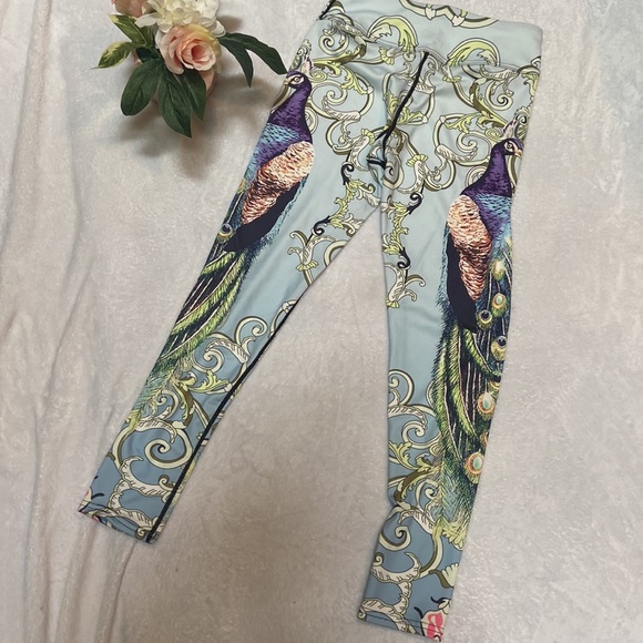 2 Pair Size Small Peacock Leggings - Picture 3 of 9